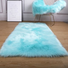 Square-shaped, soft, long pile Faux Fur mat-Suede Fabric bottom-Bedside decorative mat-light blue 30 x 30 cm