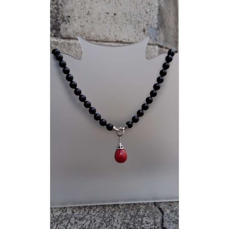 AM-YNECK-BLACKRED.jpg