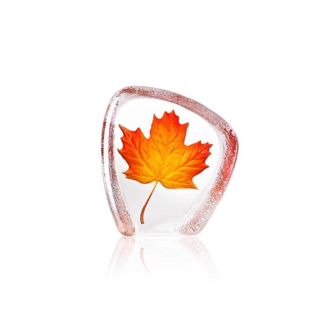 Mats Jonasson Crystal - GLOBAL ICONS Maple Leaf orange by Robert Ljubez - 34207